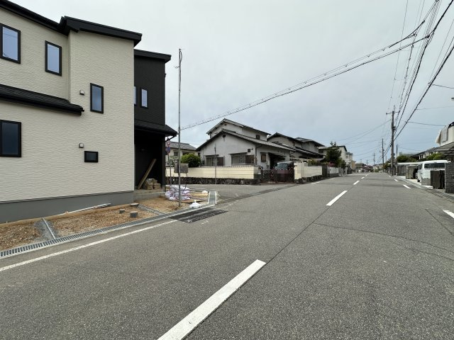 明石市大久保町高丘1丁目新築戸建A号棟の前面道路含む現地写真|2026年4月19日撮影