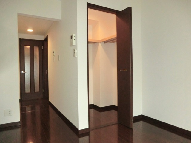 ユグランス北浦和の収納|★たっぷり収納・ウォークインクローゼット設置！★