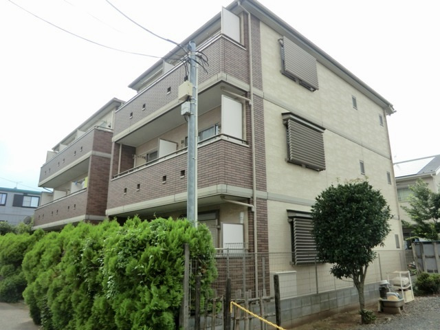 ユグランス北浦和のエントランス