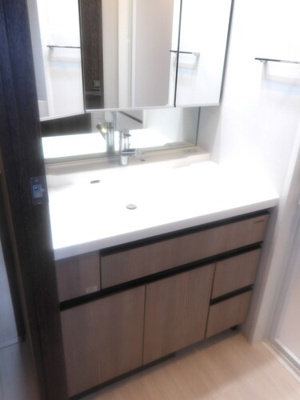 【洗面所】 | ライオンズ朝霞台ベルポートマークス | 洗面所：洗面台 ※2023月7月撮影     （2023年7月撮影）