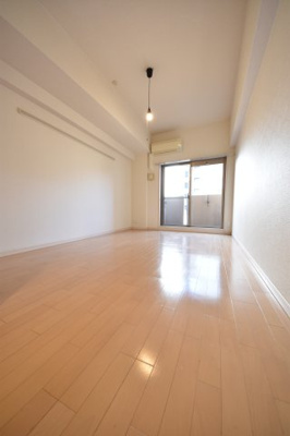 【居間・リビング】 | プレサンス三宮花時計前