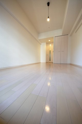 【居間・リビング】 | プレサンス三宮花時計前