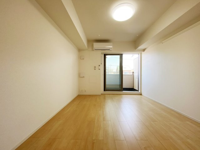 ヴェルミオンの居間・リビング|別号室の参考写真です。