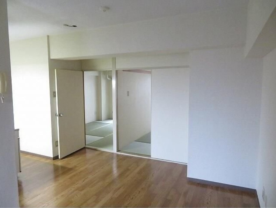 滝野川フラワーハイツの居間・リビング