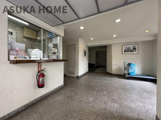 高島台センチュリーマンションのエントランス|綺麗に整備されたエントランス部分です。