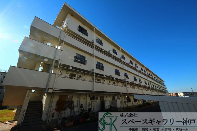 松が丘住宅19号棟の外観