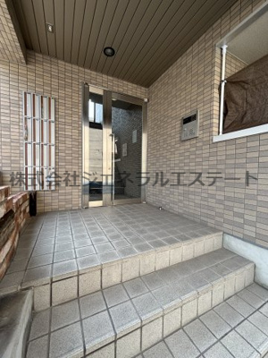 【エントランス】 | メイプルハウス