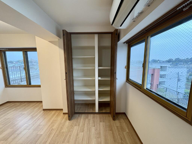アベニュー等々力５の収納|6階洋室