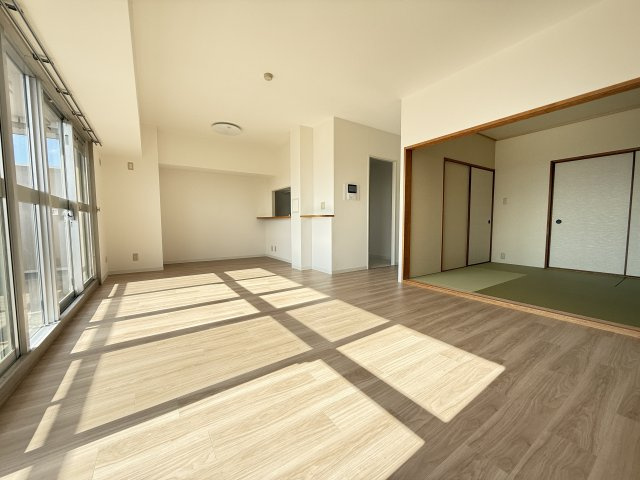 ネクステージ西神中央C棟の居間・リビング