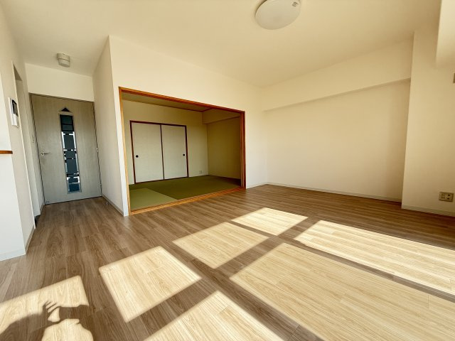 ネクステージ西神中央C棟の居間・リビング