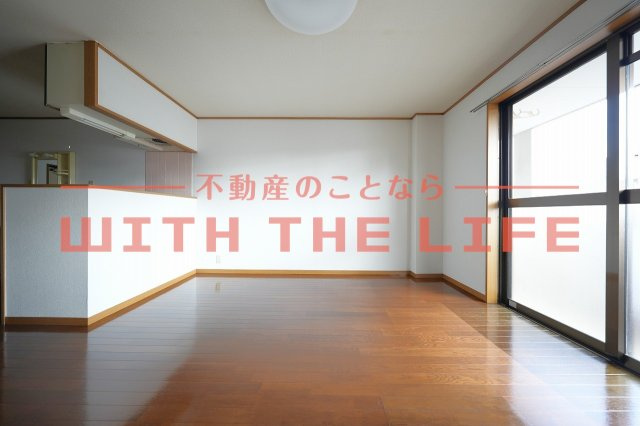 ピュアハウス【キャッシュバック対象物件】の居間・リビング|ゆったりとした居間です