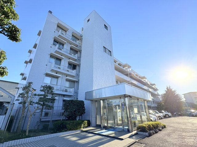 リスティーナくぬぎ山の外観|新京成線「くぬぎ山」駅徒歩10分