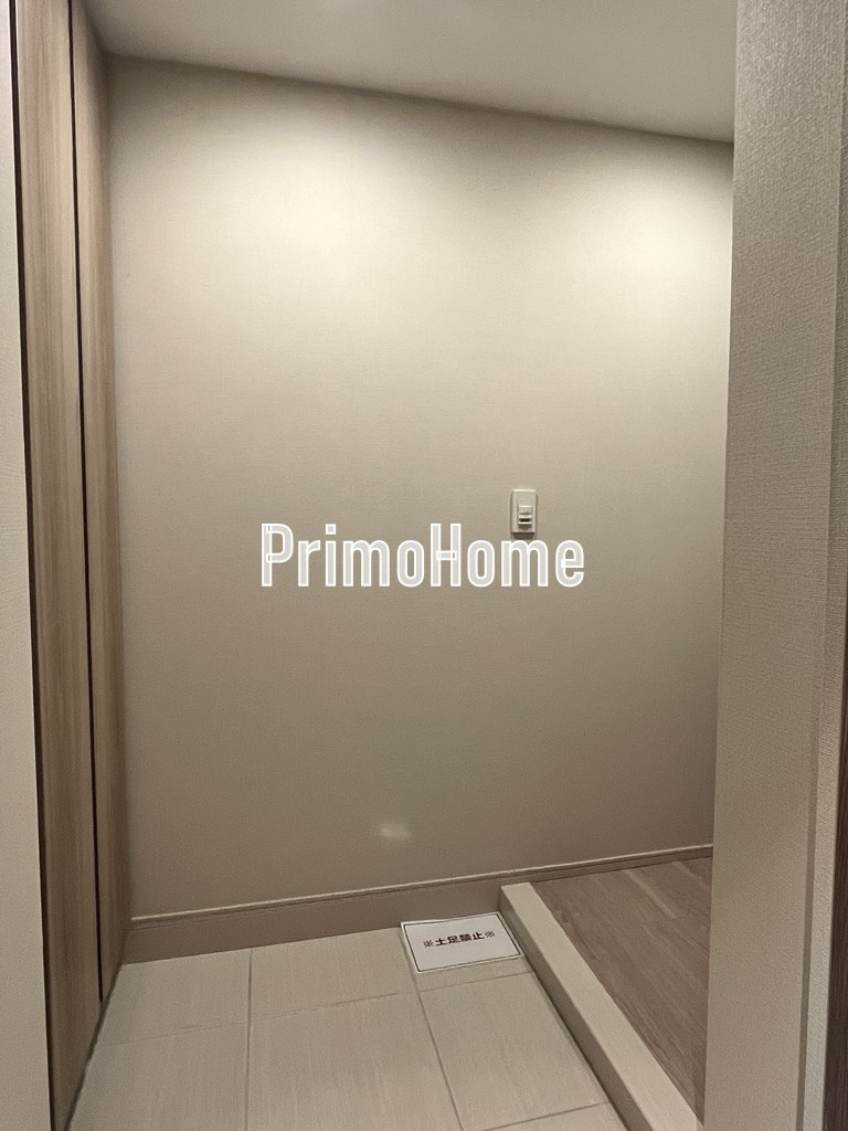 メゾンカルム日本橋馬喰町の玄関