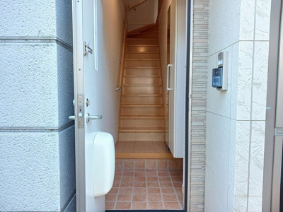 【玄関】 | サンフラワー・ヒル | きれいな玄関です