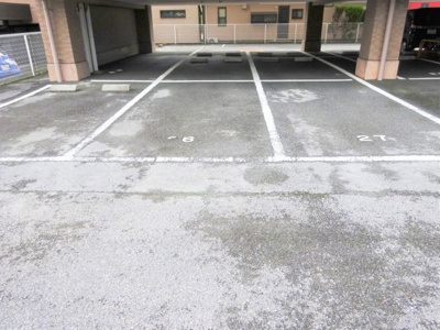【駐車場】 | レナジア陽東B棟 | カースペースがあります
