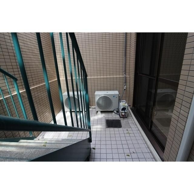 下馬アネックスのバルコニー