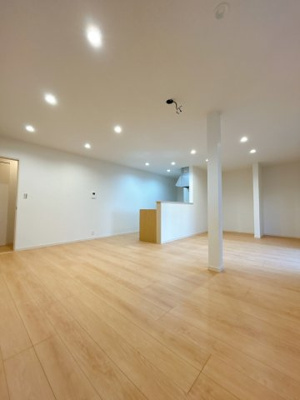 【居間・リビング】 | 中古戸建　福島市本内字南河原 | ★内覧予約でブランド米2kg★