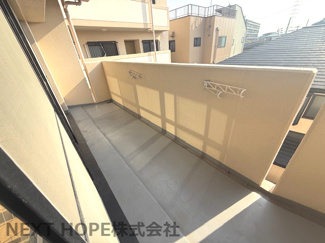 【バルコニー】 | ソルディオ北武庫之荘 | バルコニーは南向きです♪日当たり良好でお洗濯もおもスッキリ乾きますね！！