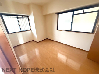 【洋室】 | ソルディオ北武庫之荘 | サービスルーム5.8帖です♪二面採光の明るい室内です！！