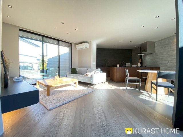 京都市西京区上桂大野町　新築戸建の居間・リビング