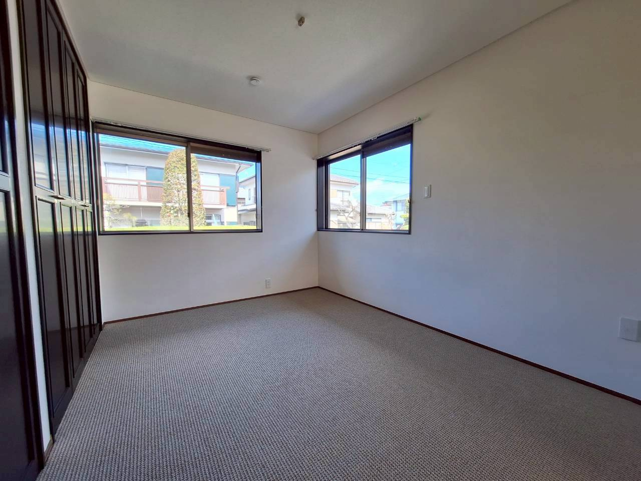 桂台西住宅の洋室