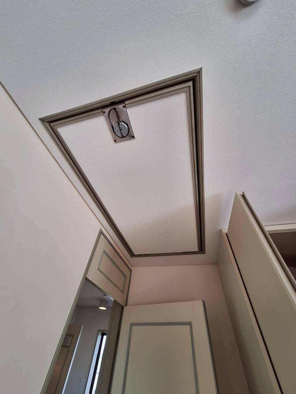 桂台西住宅の収納