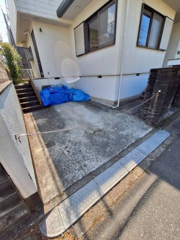 桂台西住宅の駐車場