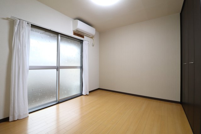 コーポ角野の寝室|別部屋写真