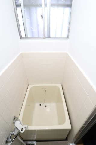 コーポ角野の浴室|別部屋写真