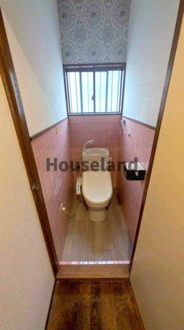 山田戸建のトイレ