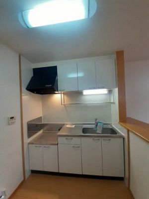 【キッチン】 | ゼファー・レジデンス