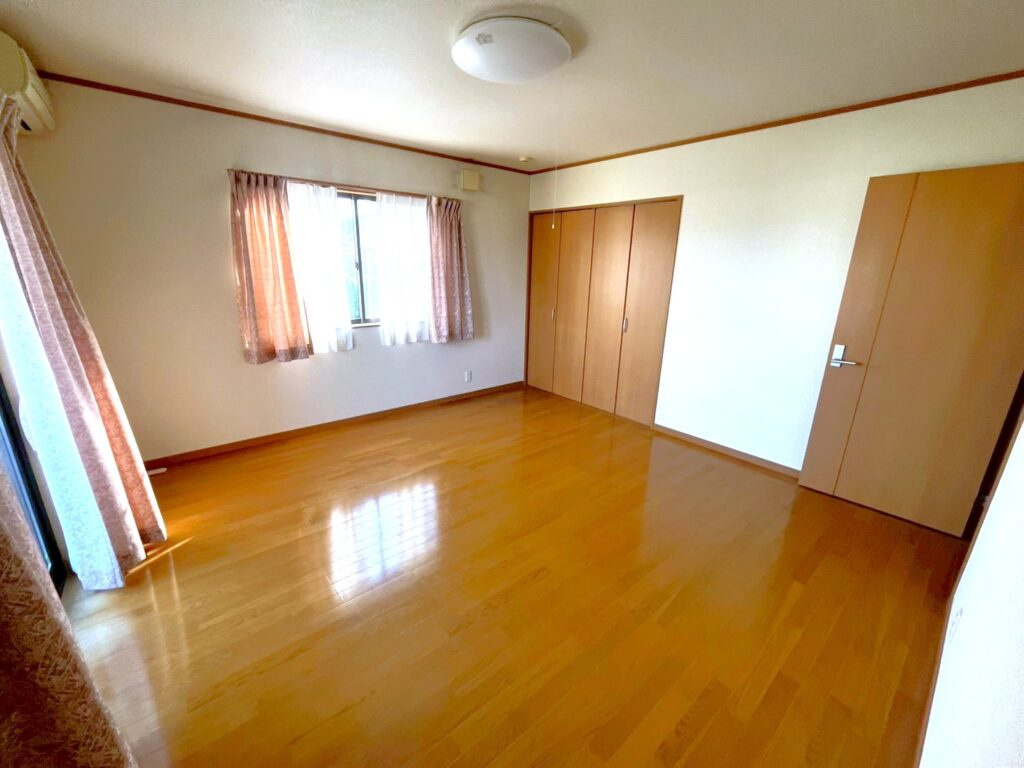 【No.7558】湖山町南1丁目/3LDK/P5台可/リフォーム済の洋室|2F洋室です。