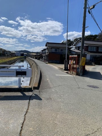 【No.7558】湖山町南1丁目/3LDK/P5台可/リフォーム済の前面道路含む現地写真