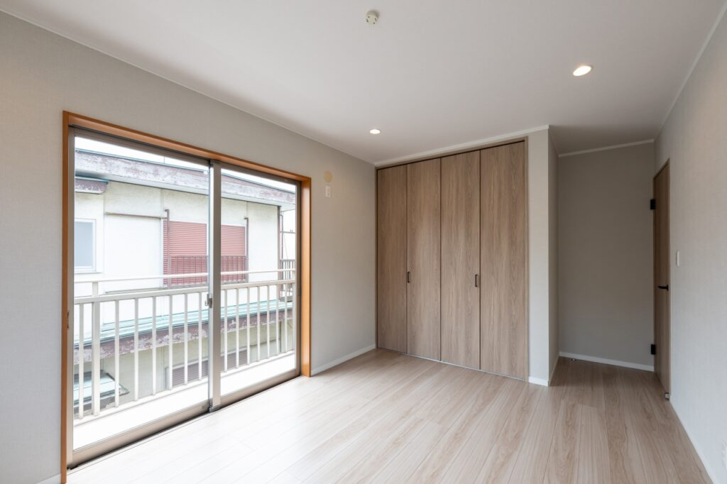 さいたま市大宮区天沼町1丁目　中古一戸建ての洋室|明るい洋室です