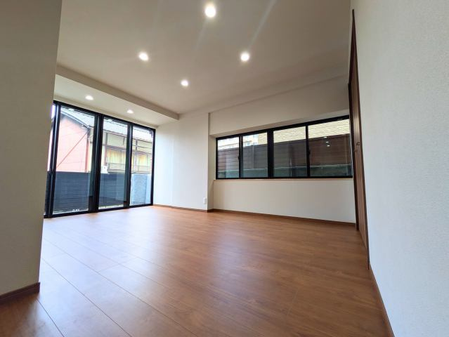 吉田神楽岡町中古戸建の洋室