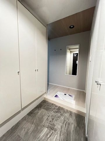 レジディアタワー目黒不動前の玄関