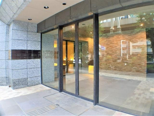 レジディアタワー目黒不動前のエントランス