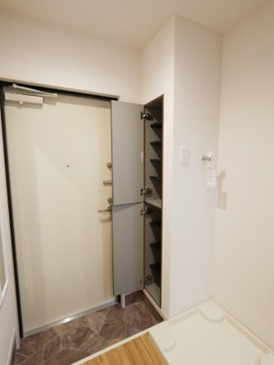 【玄関】 | プラムズ天神