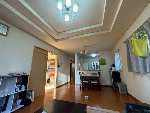 -三丁目不動産-　深谷市国済寺町　平成20年築の居間・リビング