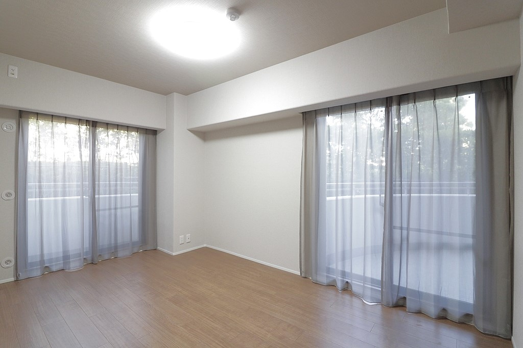 グランフェルティ本山の洋室