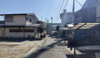 【前面道路含む現地写真】