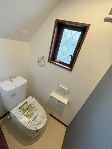 三郷市戸ケ崎5丁目　中古戸建のトイレ|新品交換済みのトイレです。