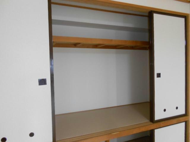 オレンジビルの収納