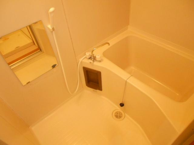 オレンジビルの浴室