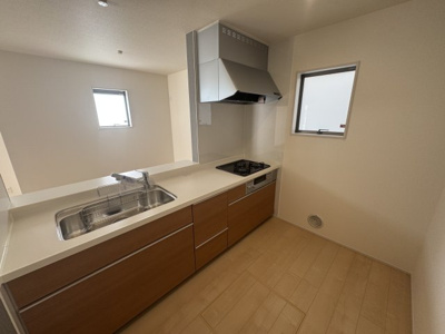 【キッチン】 | うるま市与那城屋慶名（全3棟）2号棟 | 2号棟　使いやすいシステムキッチン♪