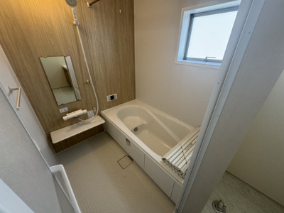 【浴室】 | うるま市与那城屋慶名（全3棟）2号棟 | 2号棟　浴室換気乾燥機付き♪