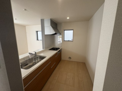 【キッチン】 | うるま市与那城屋慶名（全3棟）2号棟 | 2号棟　使いやすいシステムキッチン♪