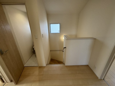 【内装】 | うるま市与那城屋慶名（全3棟）2号棟 | 2号棟　2階ホール♪