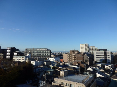 【展望】 | 日商岩井方南町マンション | バルコニーから南西方面に富士山を遠望できます（季節・天候による）