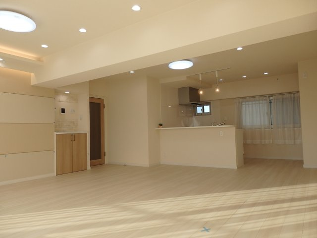【居間・リビング】 | 日商岩井方南町マンション | 日商岩井株式会社（現：双日株式会社）旧分譲